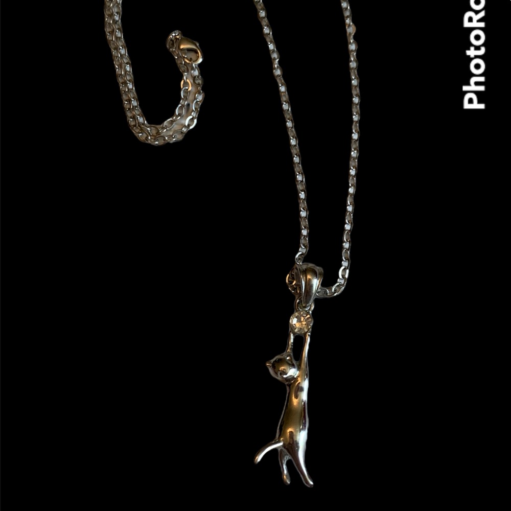 Dangling Cat Necklace